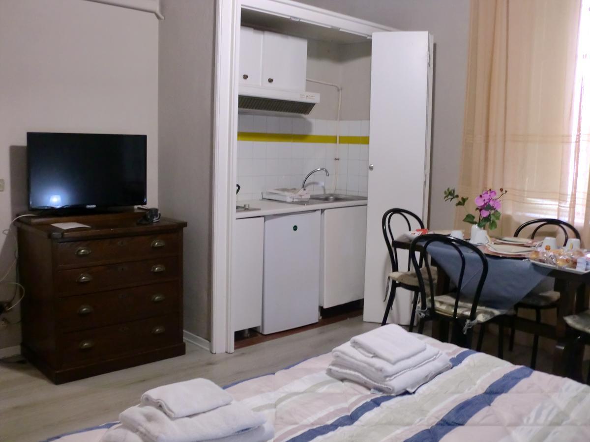 Tuscan Sun Holiday Apartments Lucca Room photo
