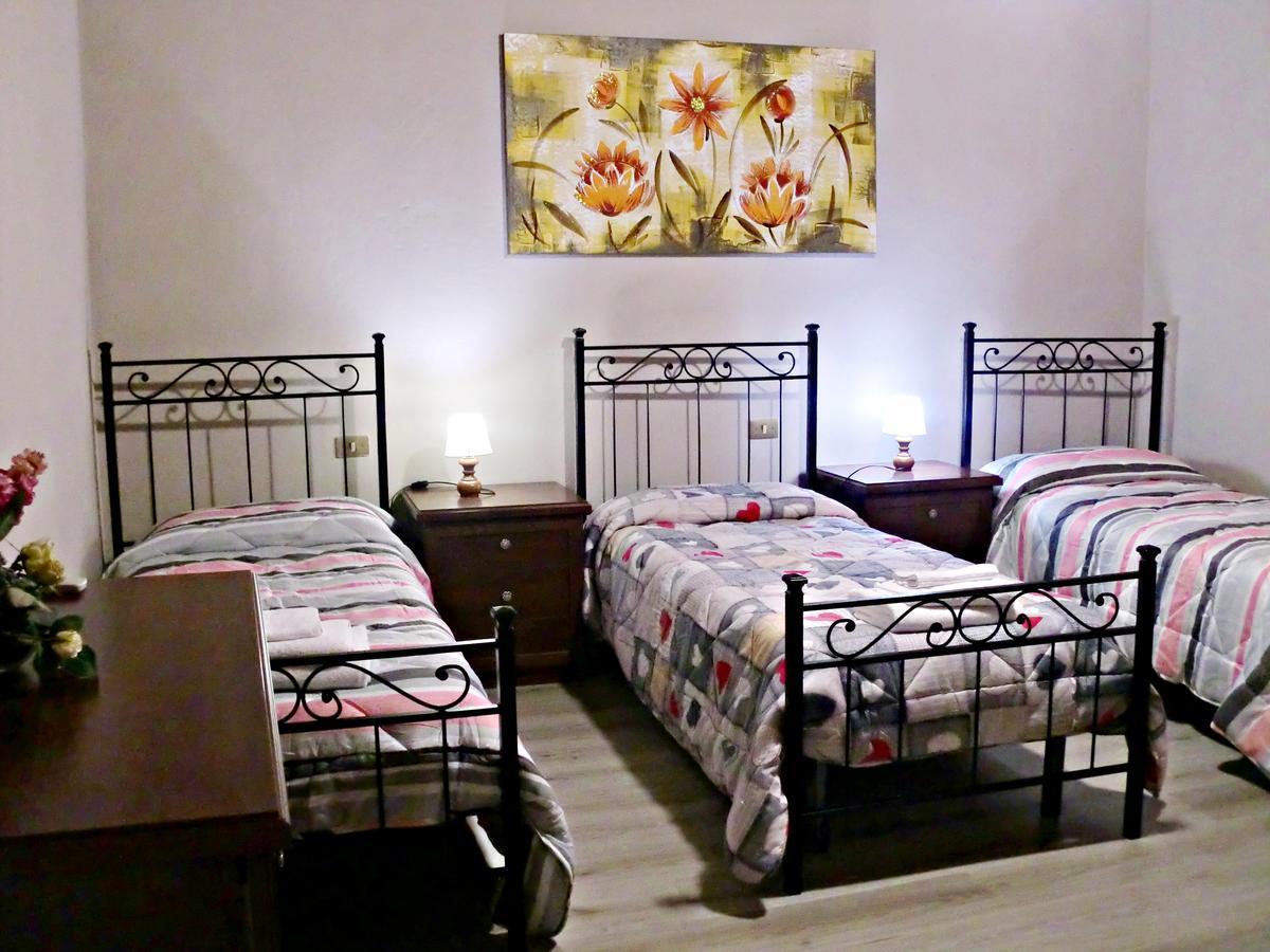 Tuscan Sun Holiday Apartments Lucca Room photo